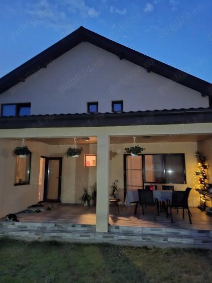 Casă cu 4 camere cu Teren 400 Mp în Brănești