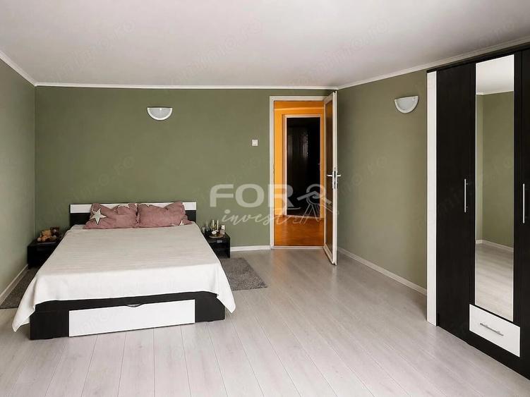 Casă cu 5 camere cu Teren 880 Mp în Oncea