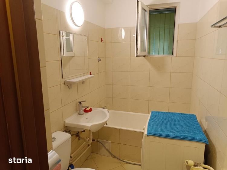 Apartament cu 2 camere semidecomandat în Vatra Luminoasă