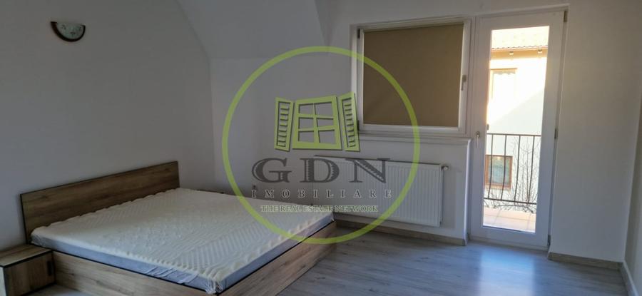 Apartament cu 3 camere decomandat, mobilat în Ștrand