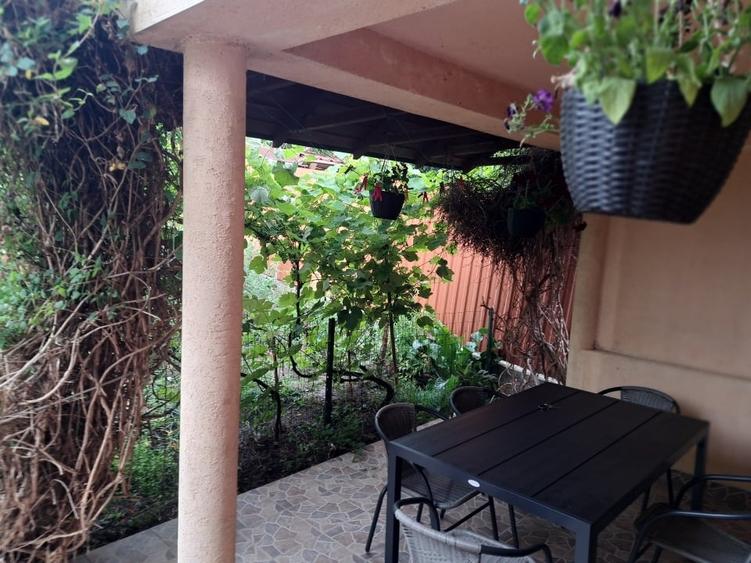 Casă individuală cu 4 camere cu Canalizare în Hereclean