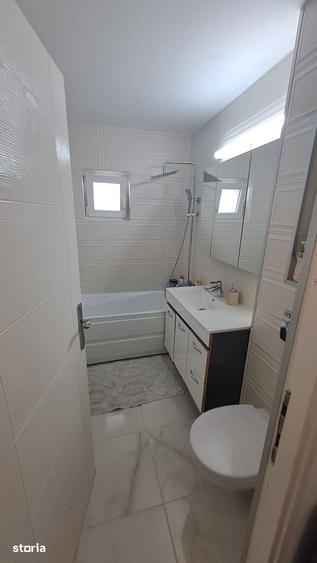 Apartament cu 4 camere decomandat în Progresul