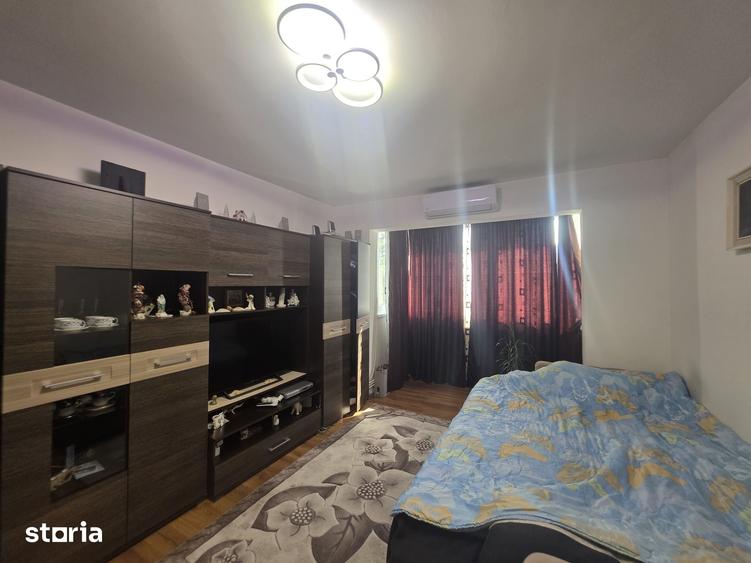 Vand 2 camere zona Astra cu vedere spre Tampa si aer conditionat - 13