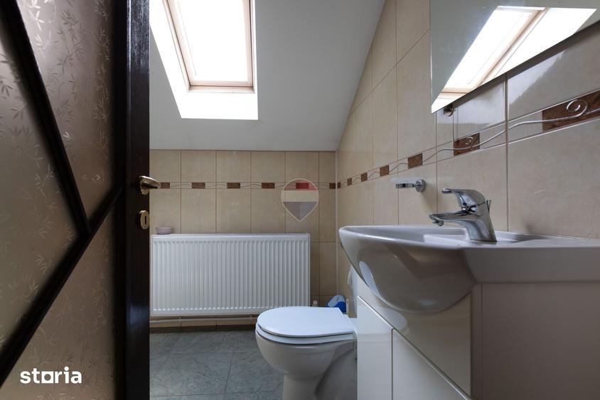 Casă cu 6 camere cu Teren 2263 Mp în Gherăiești