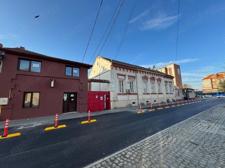 Spațiu comercial, de 100 mp, în Hunedoara