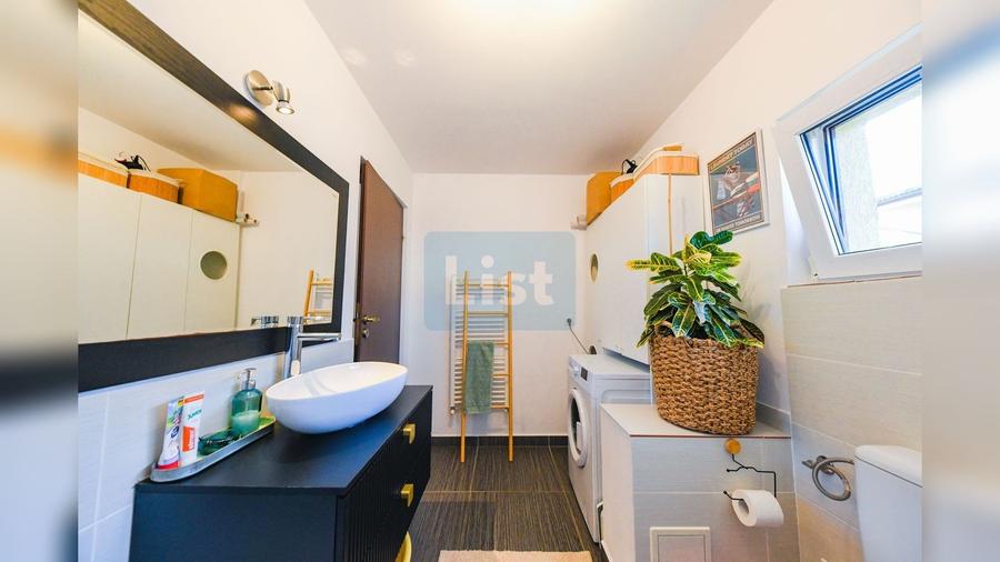 Duplex cu 4 camere cu Canalizare în Florești