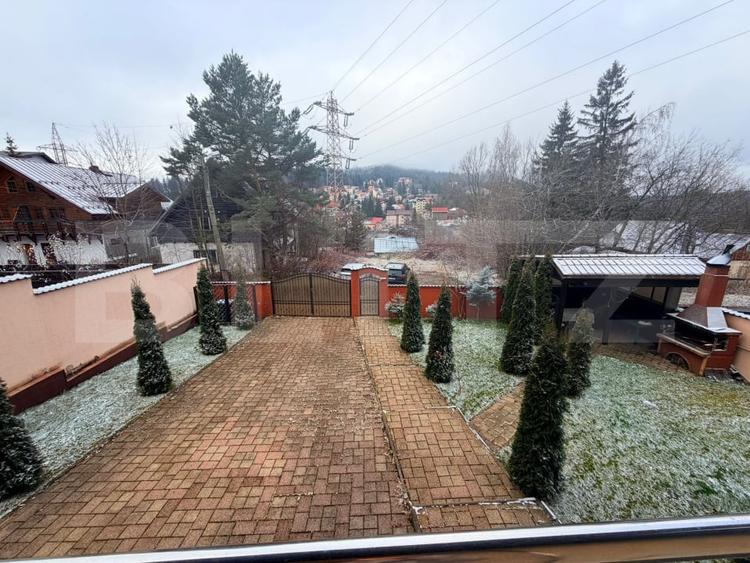 Casă individuală cu 9 camere cu Canalizare în Predeal