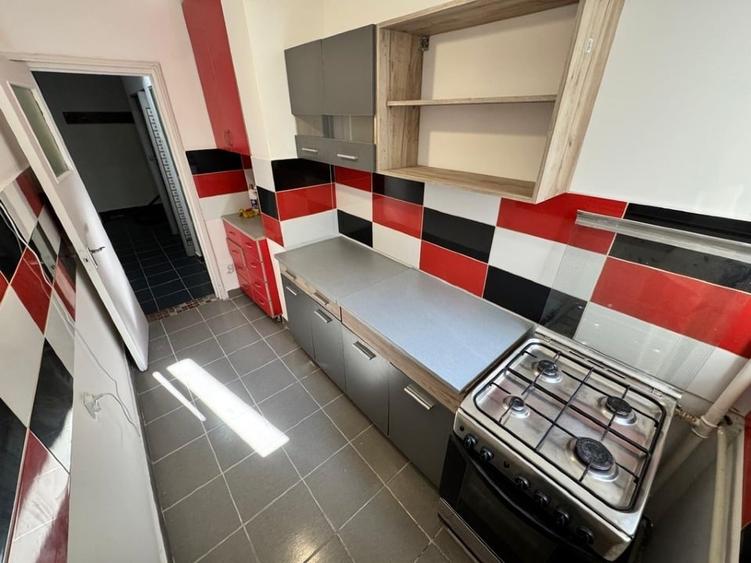 Apartament cu 3 camere circular, mobilat în Drumul Taberei