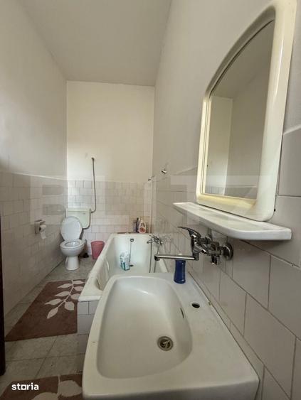 Casă cu 3 camere în Titulescu