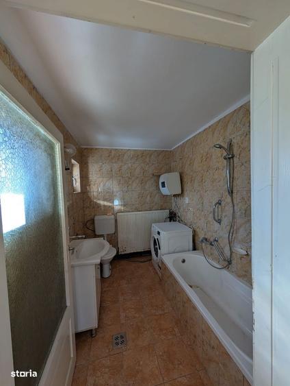 Casă cu 4 camere cu Teren 1300 Mp în Aluniș