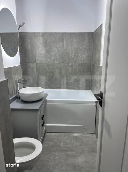 Apartament cu 4 camere decomandat în George Enescu