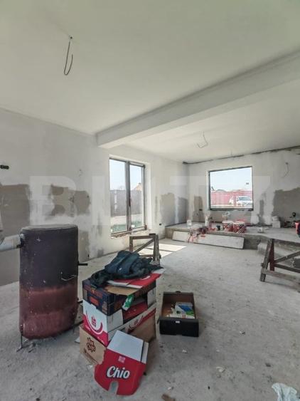 Casă individuală cu 5 camere cu Garaj în Tărlungeni