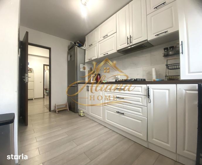 Apartament cu 4 camere decomandat în Central