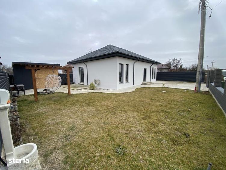 Casă cu 4 camere cu Teren 110 Mp în Periș