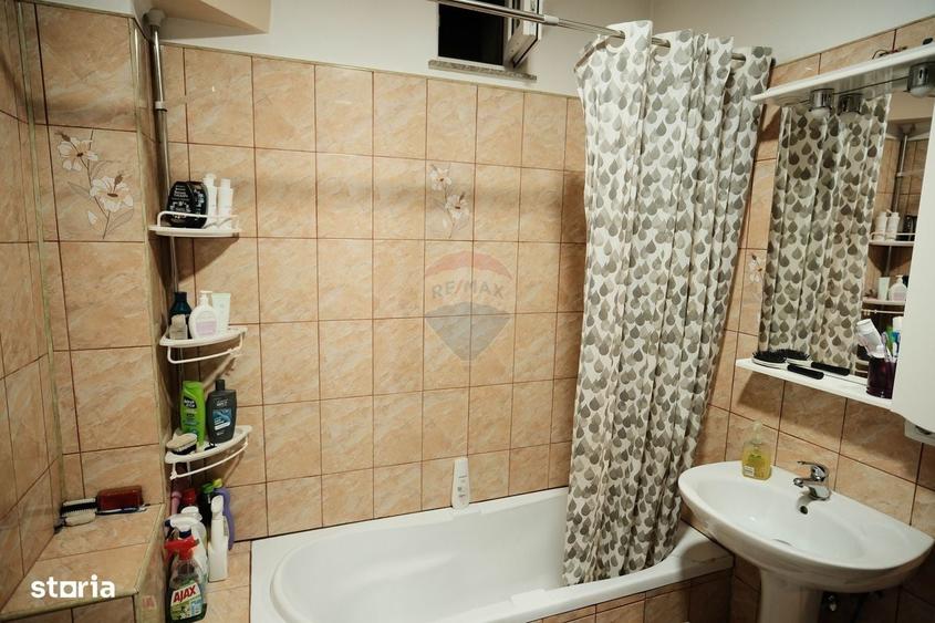Casă cu 4 camere în Central