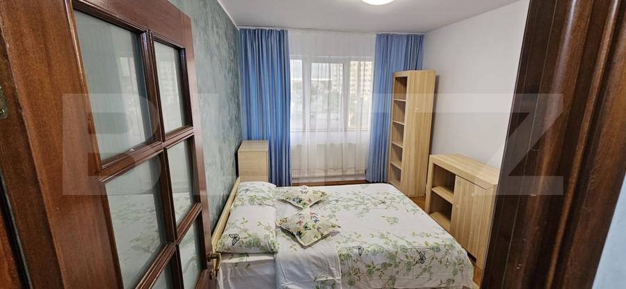 Apartament cu 3 camere decomandat, mobilat în Podu Roș