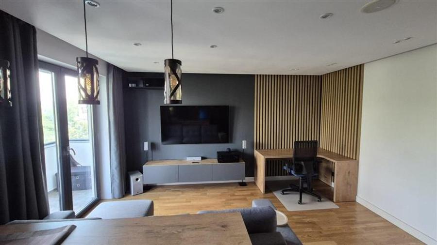 Apartament cu 2 camere decomandat în Podu Roș — fotografia 2