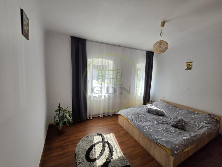 Casă individuală cu 5 camere cu Canalizare în Turnișor