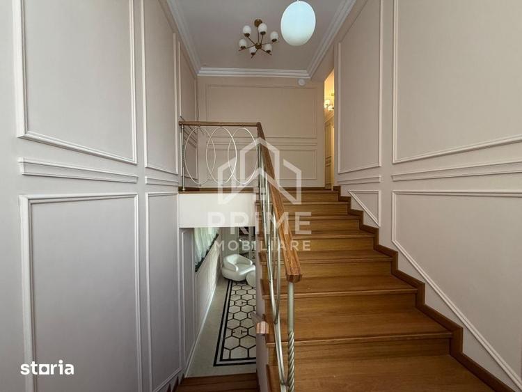 Casă cu 5 camere cu Teren 2950 Mp în Micești