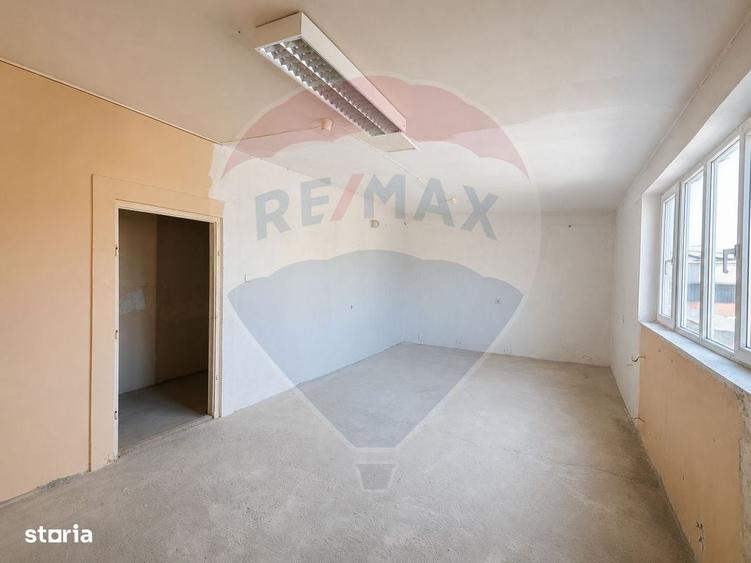 Spațiu comercial, de 372 mp, în Central