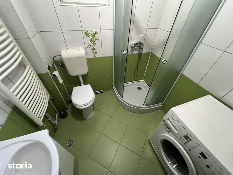 Apartament cu 3 camere decomandat în Turnișor
