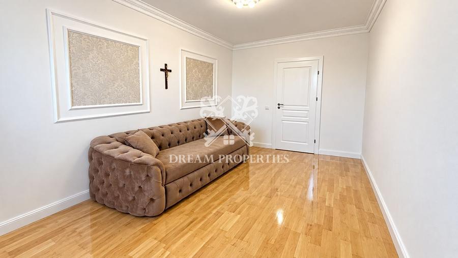 Apartament cu 3 camere decomandat, mobilat în Sânnicoară