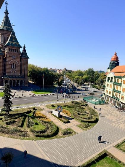 Apartament cu 4 camere decomandat, mobilat în Ultracentral