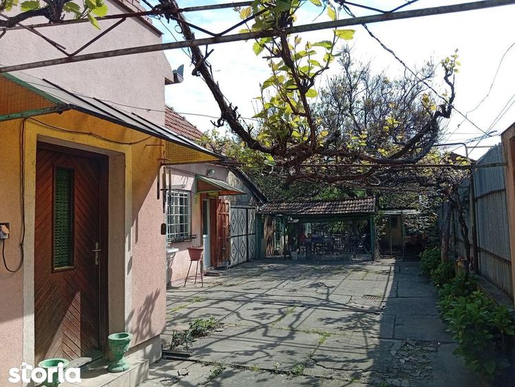 Casă cu 3 camere cu Teren 370 Mp în Funcționarilor