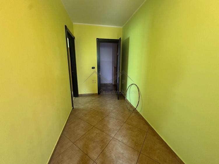 Apartament cu 4 camere decomandat în Cug