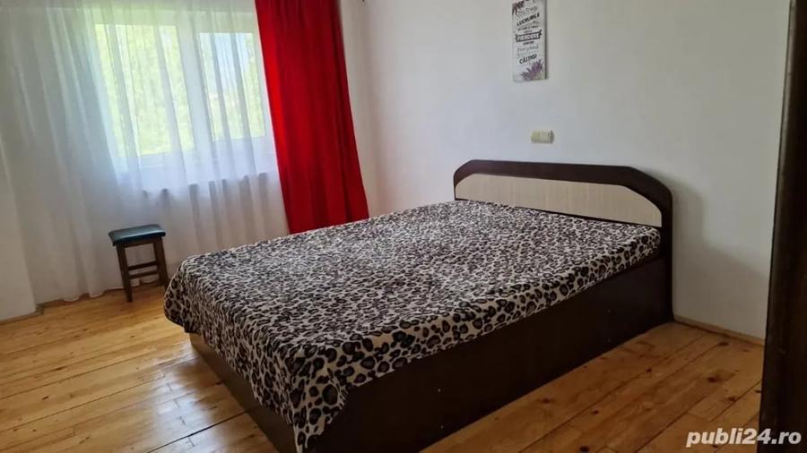Apartament cu 3 camere decomandat în Aleea Sporturilor