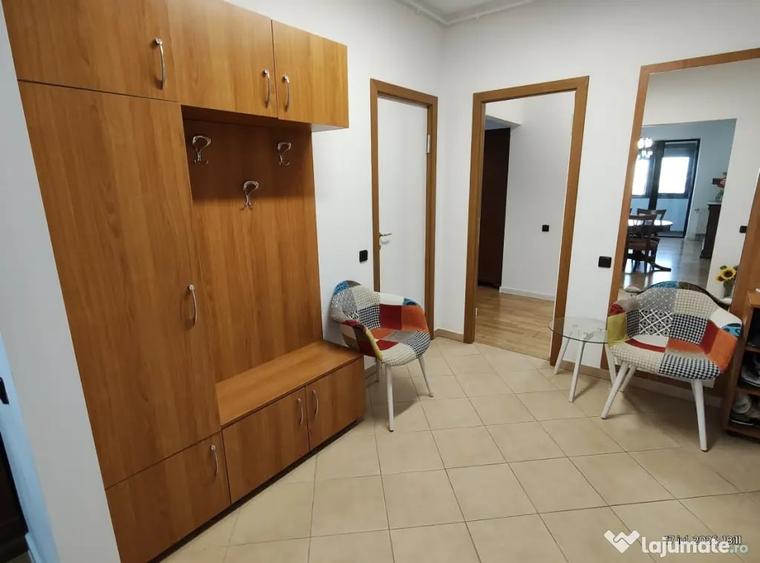 Apartament cu 3 camere decomandat în Foișorul de Foc