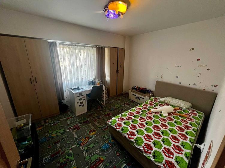 Apartament cu 4 camere decomandat în Nord