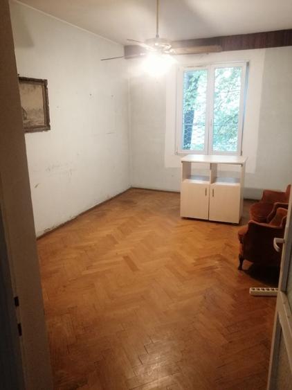 Apartament cu 3 camere decomandat în Floreasca