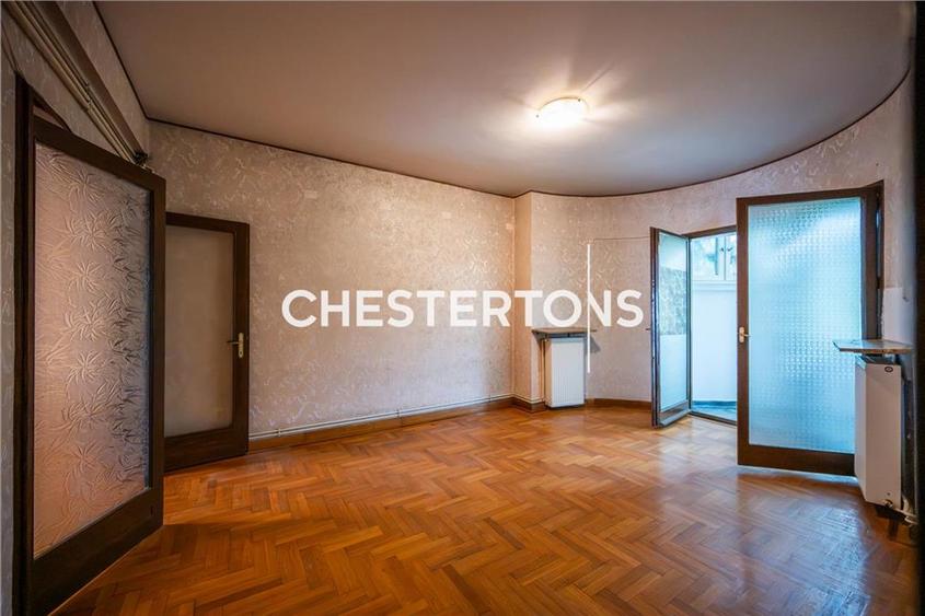 Apartament cu 5 camere circular în Calea Victoriei