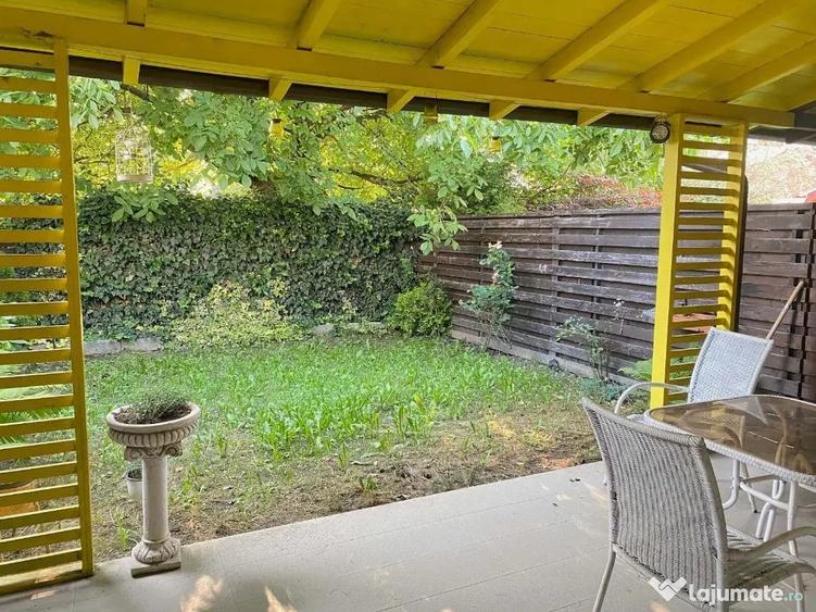 Casă cu 4 camere cu Teren 300 Mp în Central