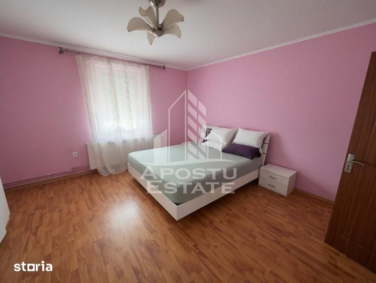 Casă cu 5 camere cu Teren 719 Mp în Periam