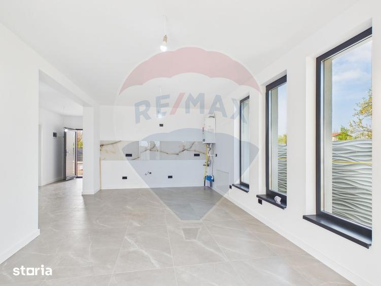 Casă cu 4 camere cu Teren 508 Mp în Central