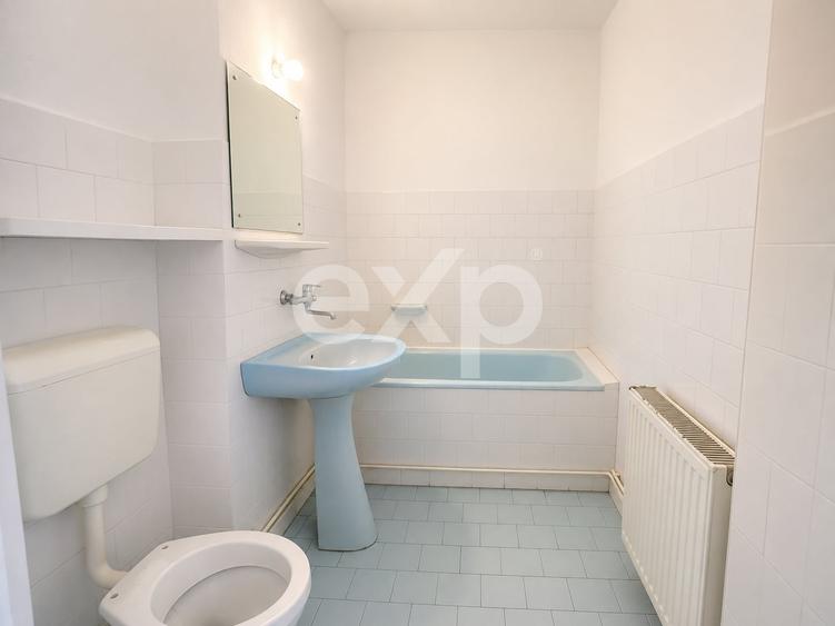 Apartament cu 2 camere decomandat în Eremia