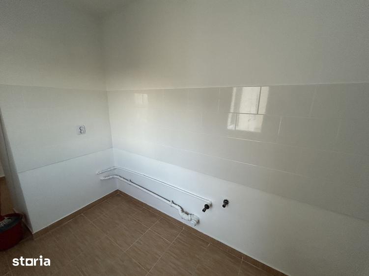 Vand apart.1 cam.situat in Micalaca,str.Vaslui,st. 50 mp,et.4/4,modern - 4