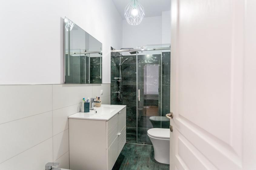 Duplex cu 4 camere cu Canalizare în Iris