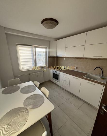 Apartament cu 3 camere decomandat, mobilat în Gorjului
