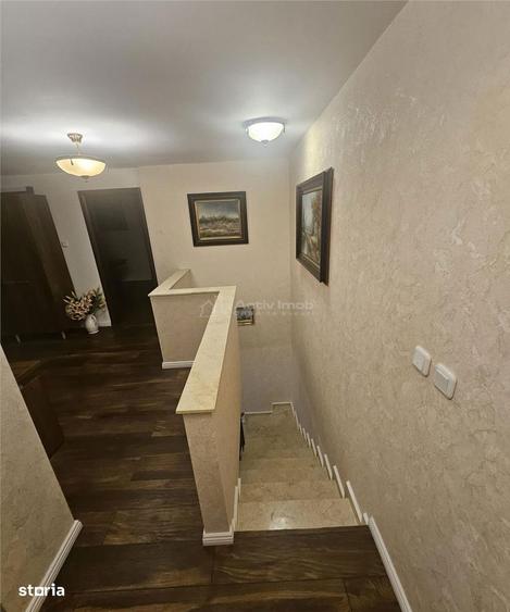 Casă cu 4 camere cu Teren 100 Mp în 1 Decembrie