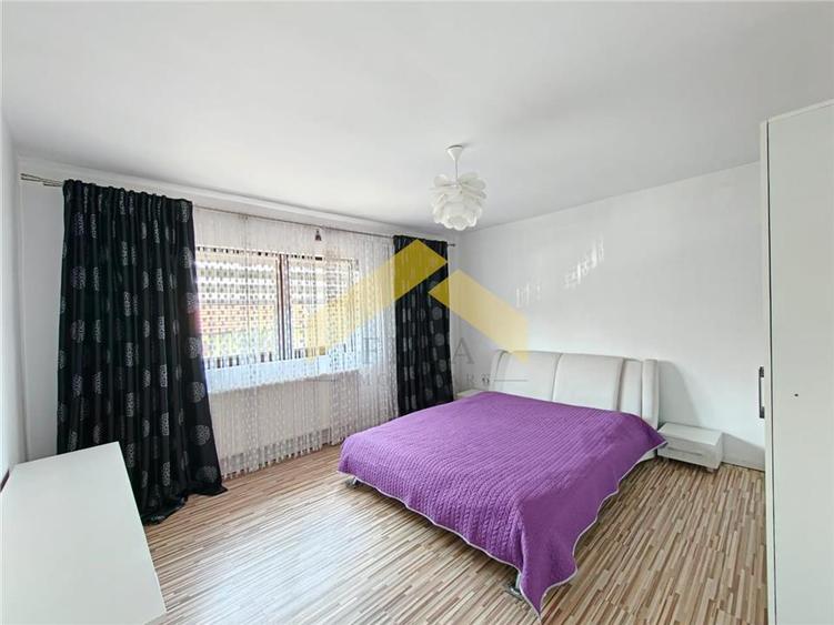 Casă individuală cu 5 camere cu Canalizare în 6 Vânători