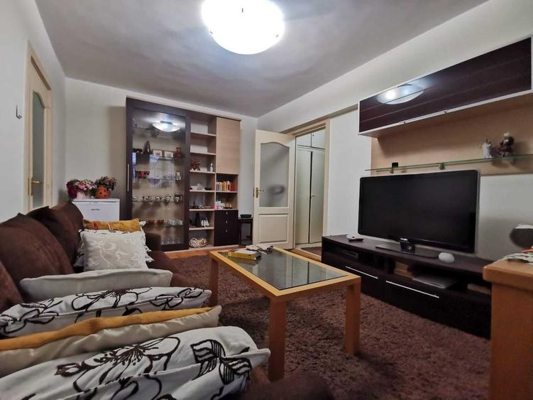 Apartament cu 2 camere semidecomandat în Basarabia