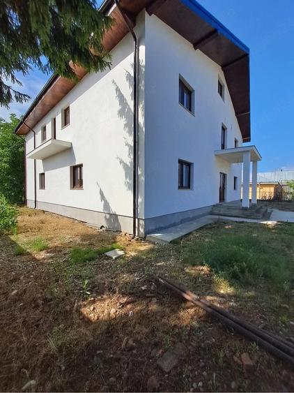 Casă cu Teren 442 Mp în Sagna