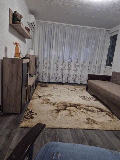 Apartament cu 2 camere semidecomandat în Bucur Obor