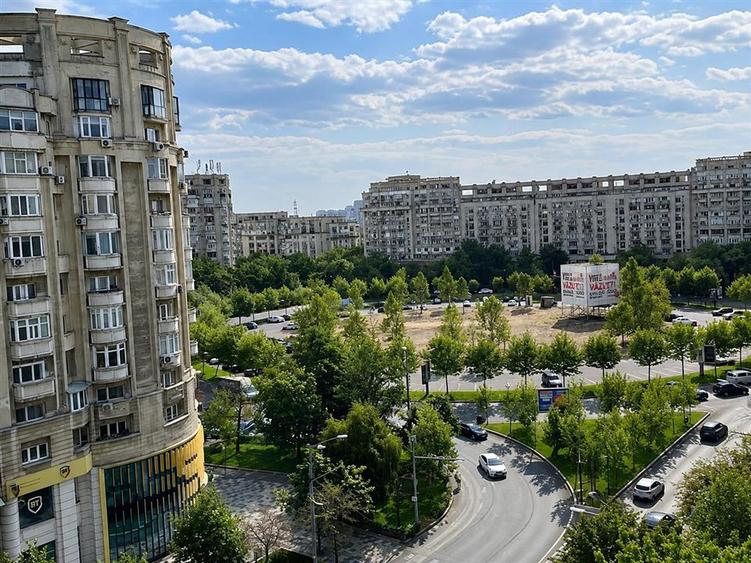 Apartament cu 2 camere decomandat, mobilat în Decebal
