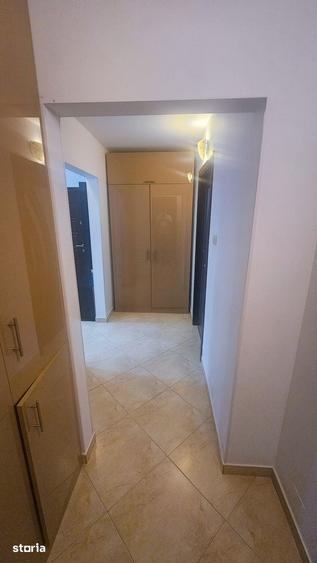 Apartament cu 3 camere în Calea București