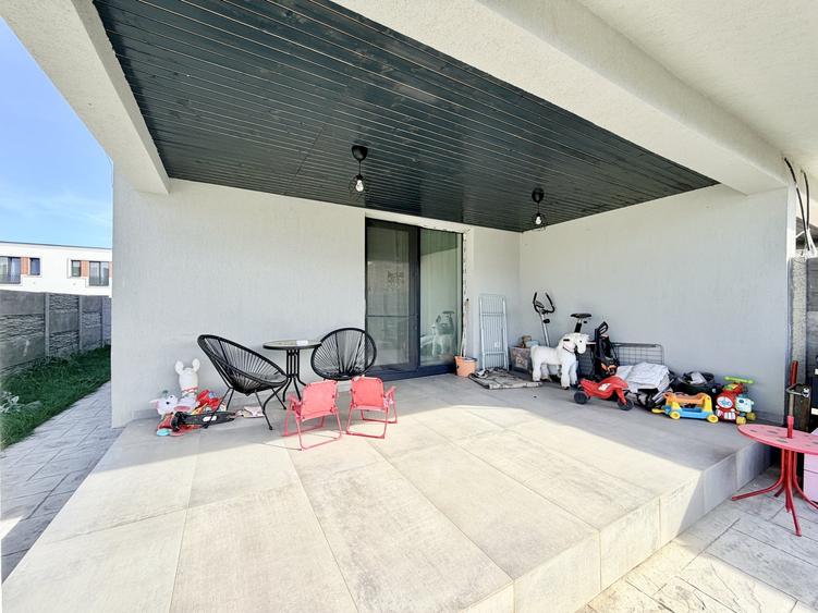 Duplex cu 4 camere cu Teren 274 Mp în Bucovăț (Remetea Mare)