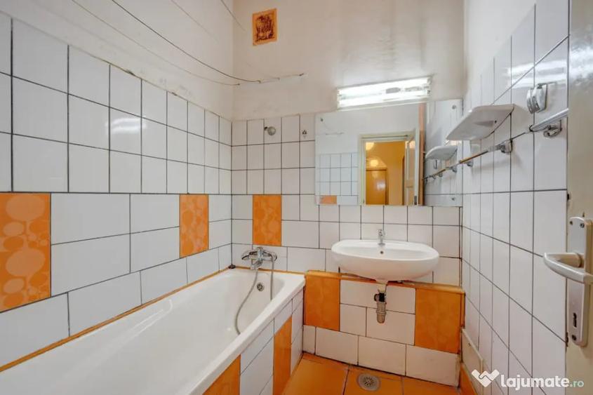 Apartament cu 2 camere decomandat în Basarabia